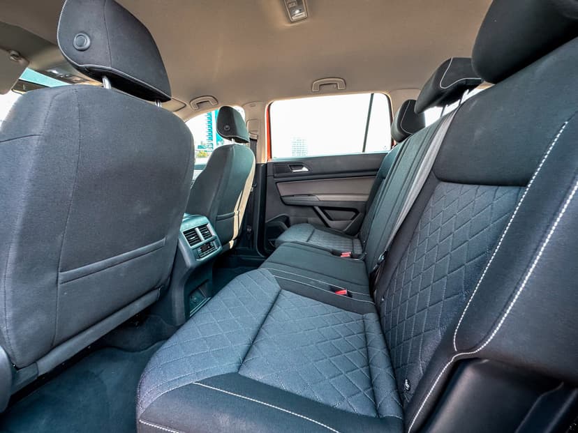 Rent VOLKSWAGEN TERAMONT 2022 in UAE