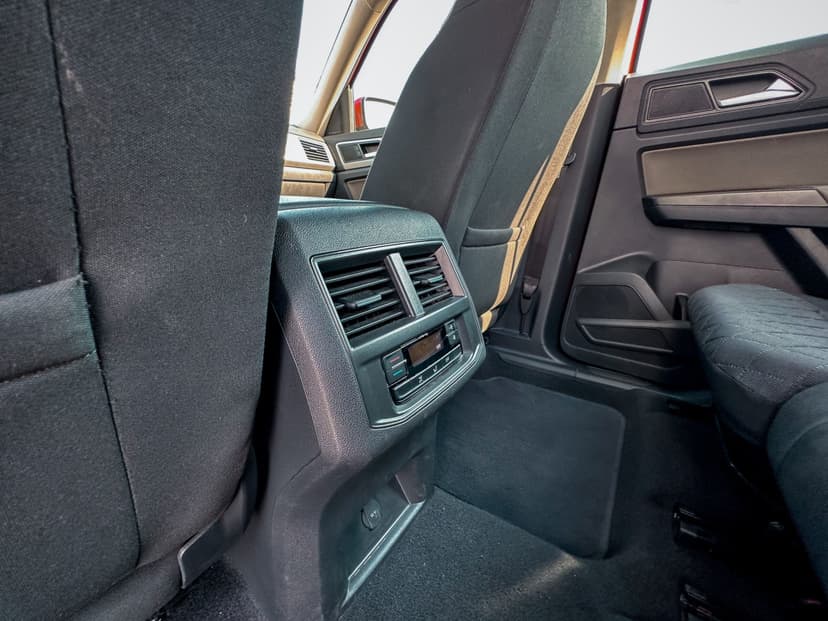 Rent VOLKSWAGEN TERAMONT 2022 in UAE