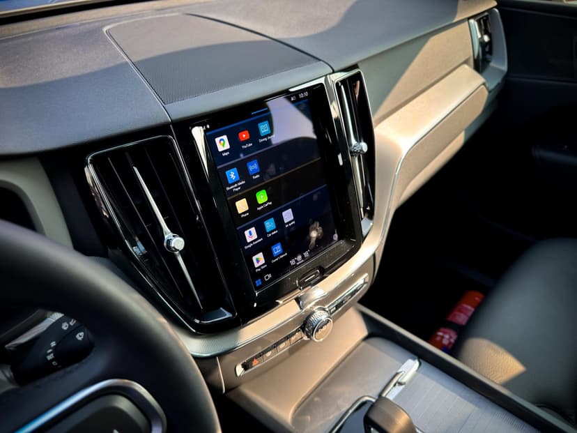 VOLVO XC-60 2023 Rental Dubai - View 3