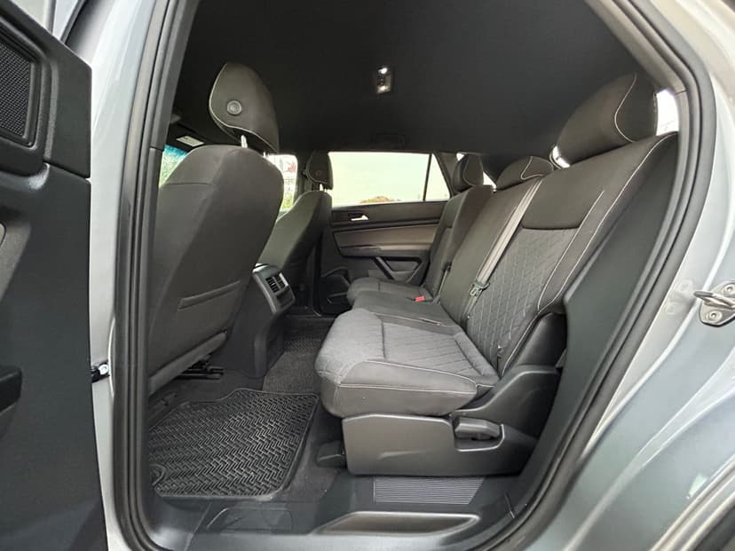 Rent Volkswagen atlas 2021 in UAE